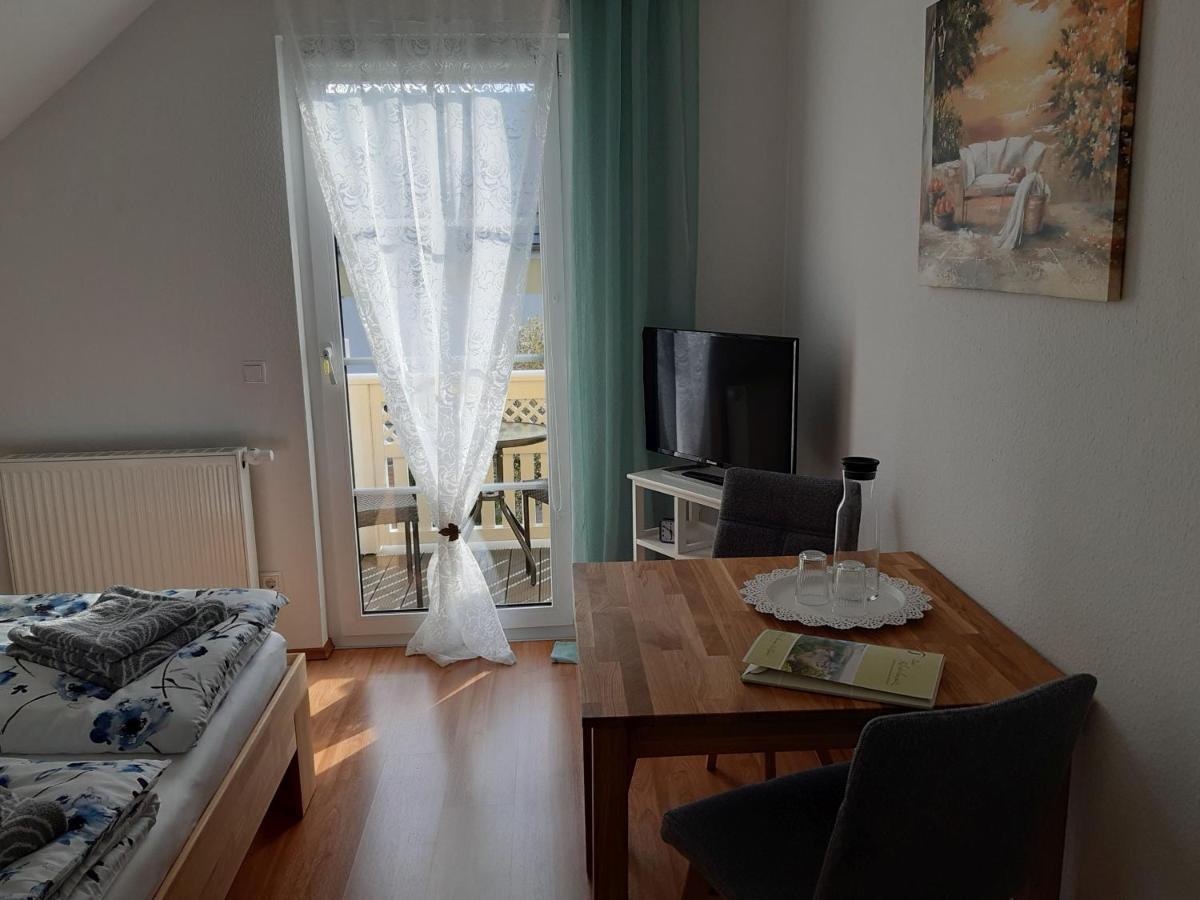 Gastezimmer Rosi Bad Klosterlausnitz Luaran gambar